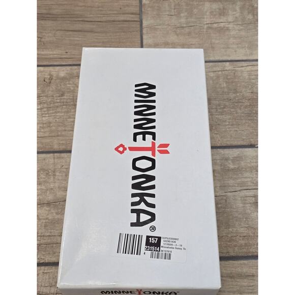 Minnetonka New Sunny Thong Sandals Flip flops size 10 Leather - Picture 7 of 7